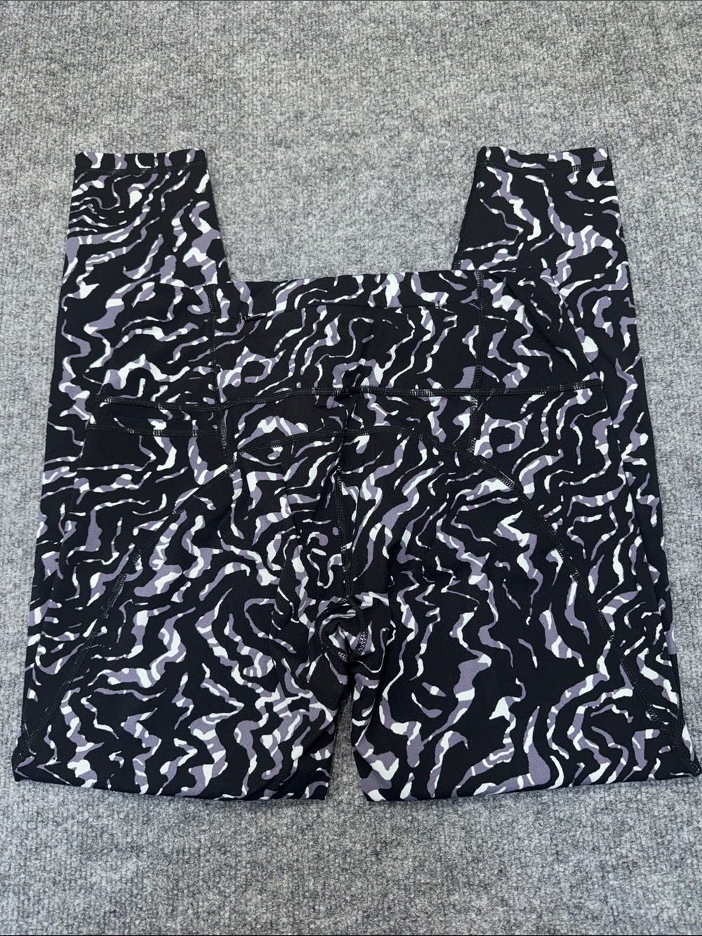 Sweaty Betty Power 7/8 Black & Gray Abstract Print Jeggings - Picture 7 of 7